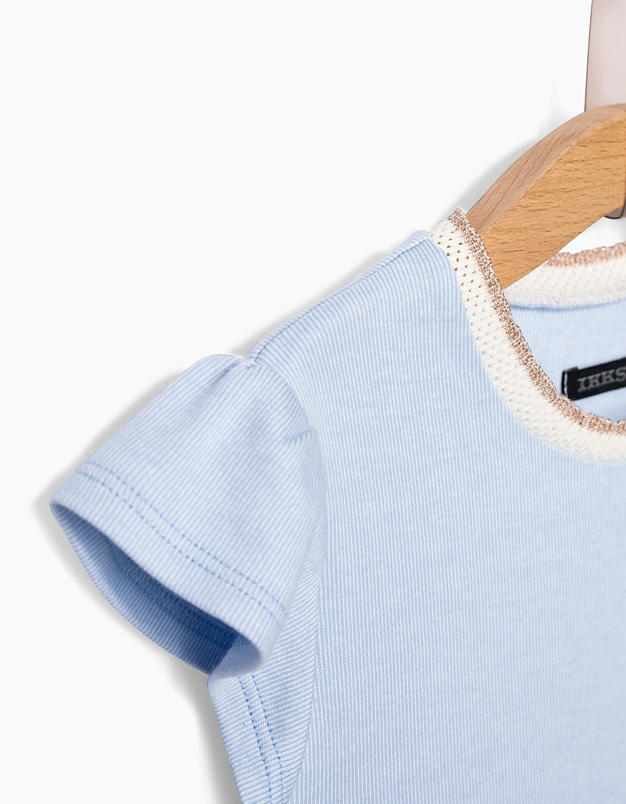 Tee-shirt bleu ciel à manches volantées fille